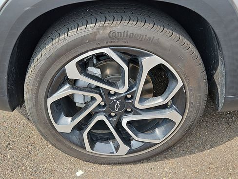 Used 2024 Chevrolet Trax RS FWD image 8