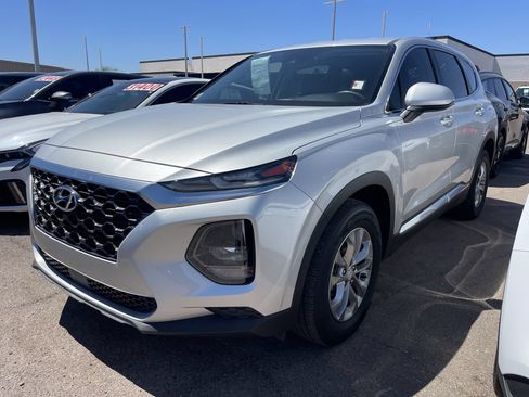 Used 2020 Hyundai Santa Fe SE w/ Cargo Package FWD image 3