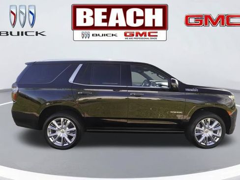 Used 2024 Chevrolet Tahoe High Country AWD/4WD image 2