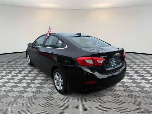 Used 2018 Chevrolet Cruze LT FWD image 5