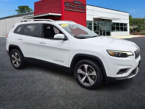 Used 2020 Jeep Cherokee Limited image 7