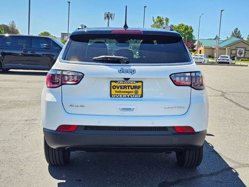 Used 2025 Jeep Compass Limited AWD/4WD image 5