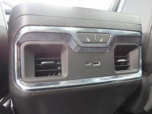 Used 2024 GMC Sierra 2500 Denali w/ Denali Reserve Package image 11