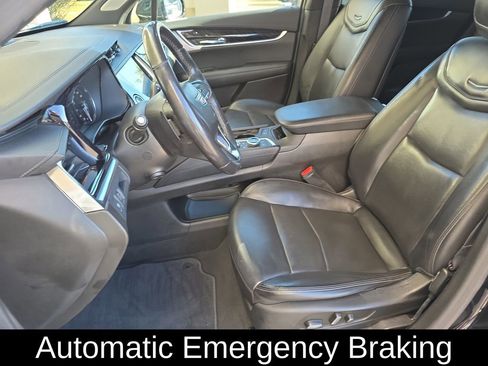Used 2023 Cadillac XT6 Premium Luxury image 11