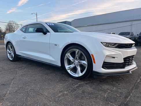 Used 2022 Chevrolet Camaro LT image 6