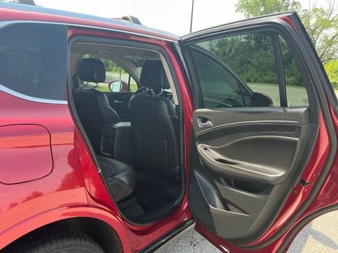 Used 2017 Buick Envision Essence AWD/4WD image 18