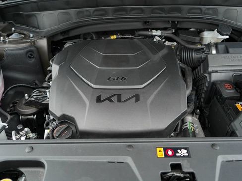 Used 2025 Kia Telluride S AWD/4WD image 16