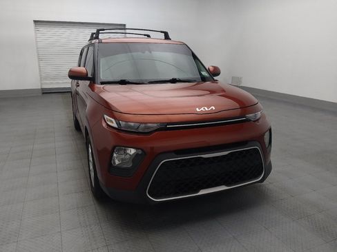 Used 2022 Kia Soul LX w/ Technology Package FWD image 14