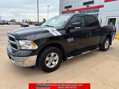 Used 2019 RAM 1500 Classic SLT w/ Luxury Group AWD/4WD image 1