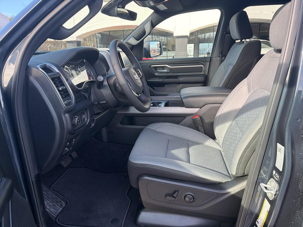 New 2026 RAM 1500 Big Horn AWD/4WD image 28