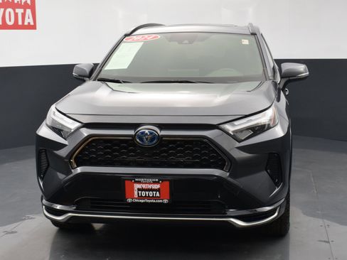 Used 2024 Toyota RAV4 SE w/ Weather & Moonroof Package image 7