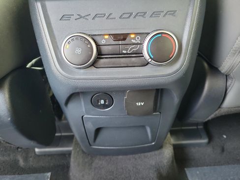 Used 2025 Ford Explorer Active w/ Active Comfort Package image 20