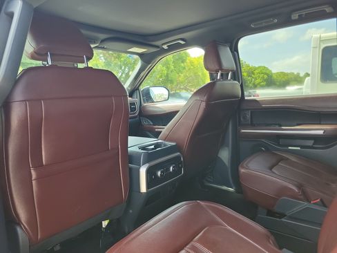 Used 2023 Ford Expedition Max Limited AWD/4WD image 16