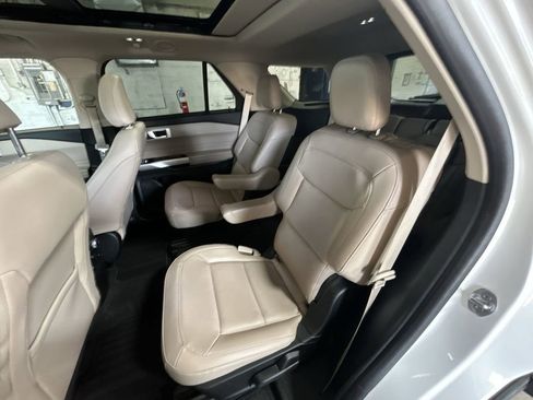 Used 2023 Ford Explorer XLT w/ Equipment Group 202A image 23