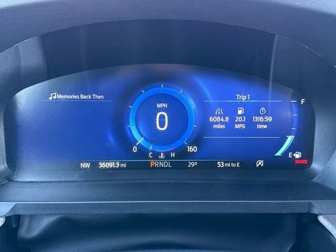 Used 2023 Ford Explorer Platinum w/ Technology Package image 22