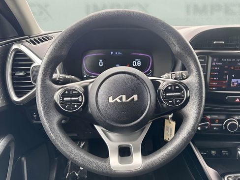 Used 2023 Kia Soul LX w/ Option Group 015 image 12