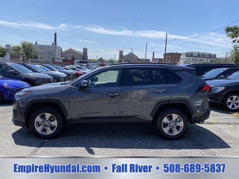 Used 2025 Toyota RAV4 XLE AWD/4WD image 8