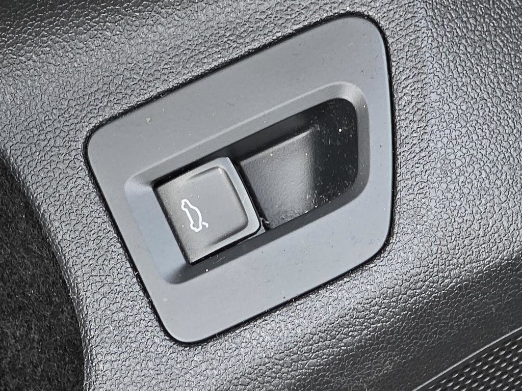 Used 2021 Volkswagen Arteon SE w/ Arteon MDO Package FWD image 27