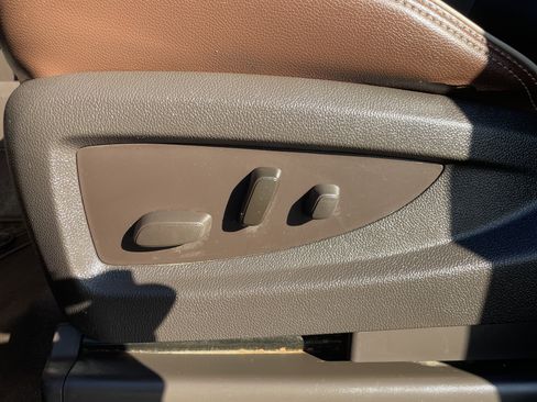 Used 2014 Chevrolet Silverado 1500 High Country image 29