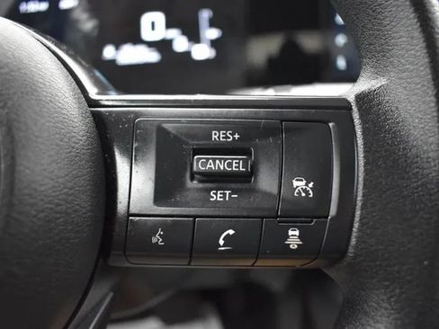Used 2025 Nissan Kicks SV FWD image 22