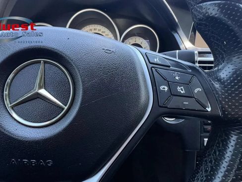 Used 2015 Mercedes-Benz E 400 Sedan w/ Driver Assistance Package image 36