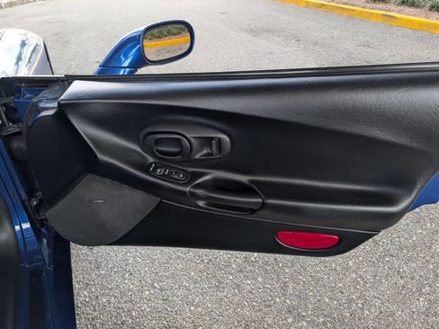 Used 2002 Chevrolet Corvette Convertible image 13