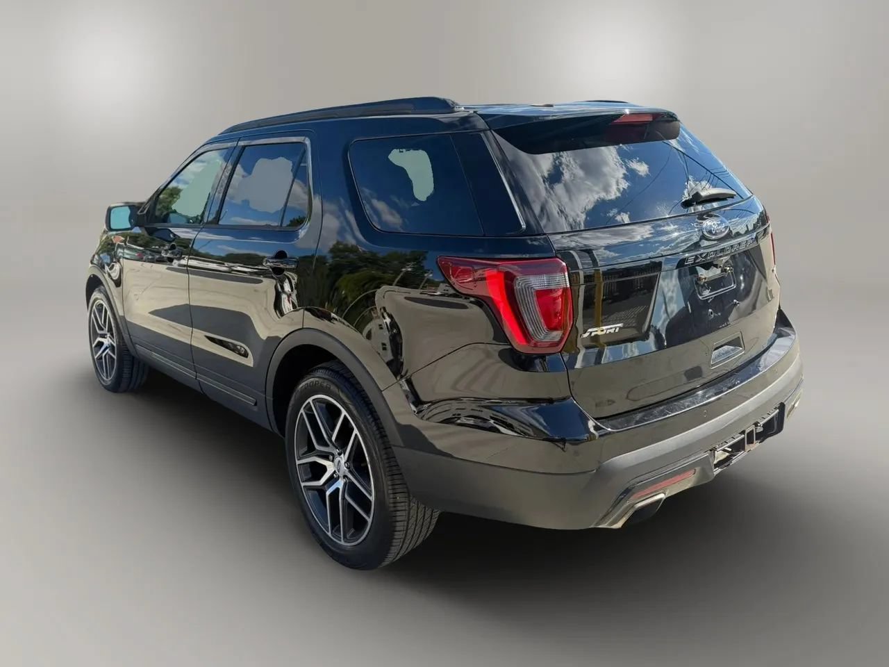 Used 2017 Ford Explorer Sport w/ Equipment Group 401A AWD/4WD image 4
