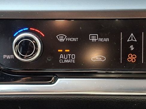 Used 2023 Kia Sportage EX FWD image 15