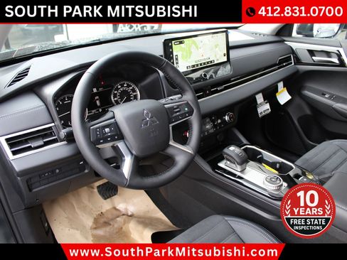 New 2026 Mitsubishi Outlander SE image 10