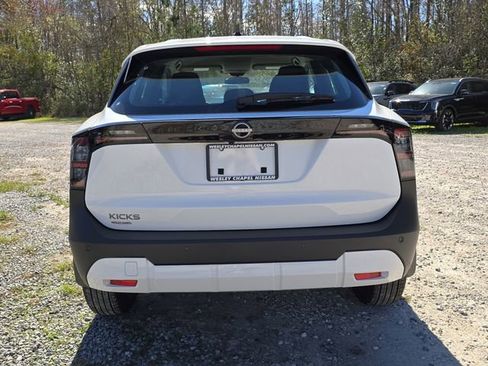 New 2026 Nissan Kicks S image 7