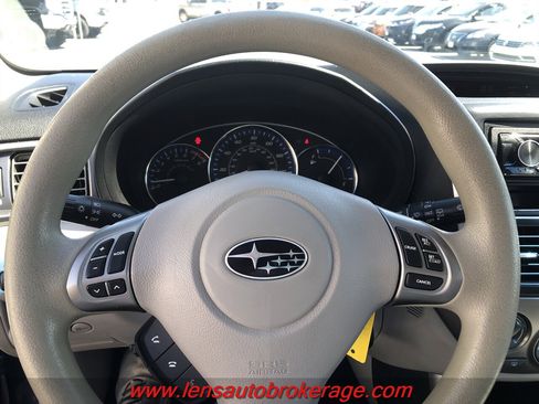 Used 2013 Subaru Forester 2.5X w/ Popular Pkg 2 AWD/4WD image 9