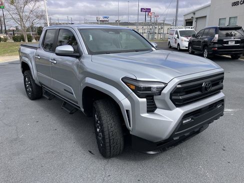 Used 2024 Toyota Tacoma SR5 image 7