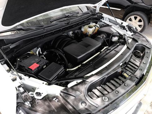 Used 2021 Chevrolet Suburban High Country RWD image 59