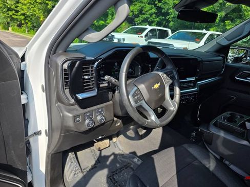 Used 2024 Chevrolet Silverado 1500 LT AWD/4WD image 21