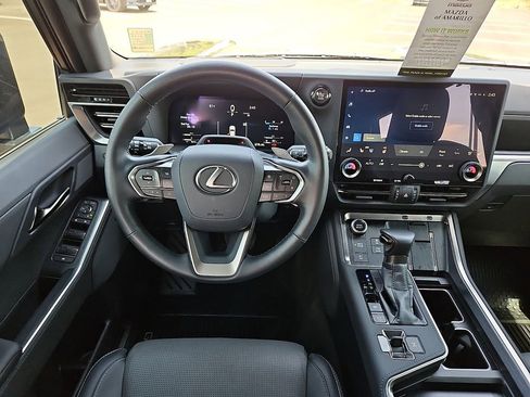 Used 2025 Lexus GX 550 AWD/4WD image 13
