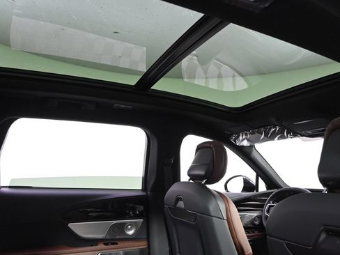 New 2026 Lincoln Nautilus Reserve AWD/4WD image 17