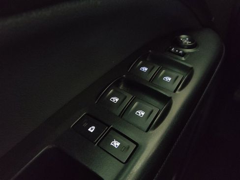 Used 2017 Chevrolet Colorado Z71 AWD/4WD image 27