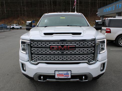 Used 2022 GMC Sierra 3500 Denali w/ Denali Ultimate Package AWD/4WD image 8