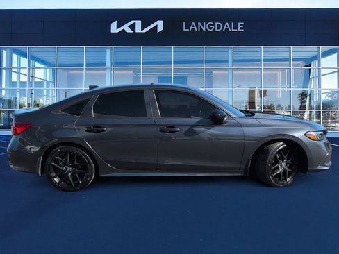 Used 2024 Honda Civic Sport image 3