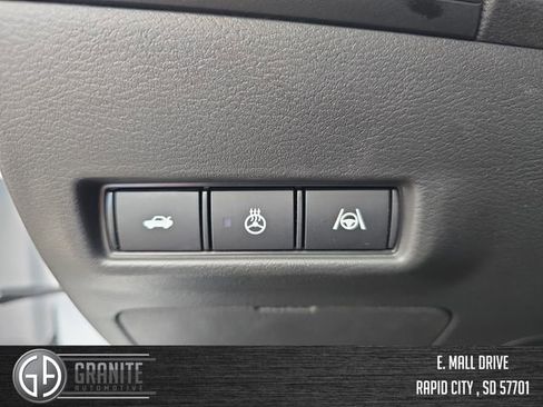New 2026 Nissan Sentra SR w/ SR Premium Package FWD image 32