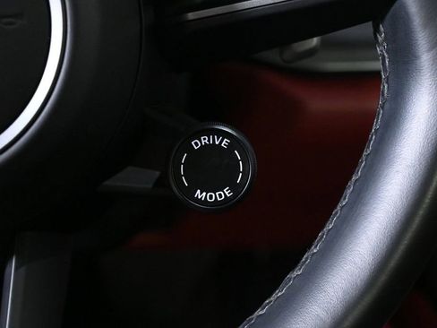 Certified 2025 Porsche 911 Carrera RWD image 21