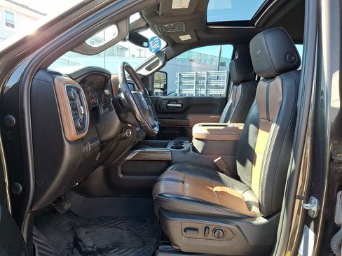 Used 2022 Chevrolet Silverado 2500 High Country w/ Safety Package II image 13