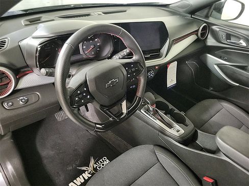 Certified 2024 Chevrolet Trax RS w/ Driver Confidence Package image 13