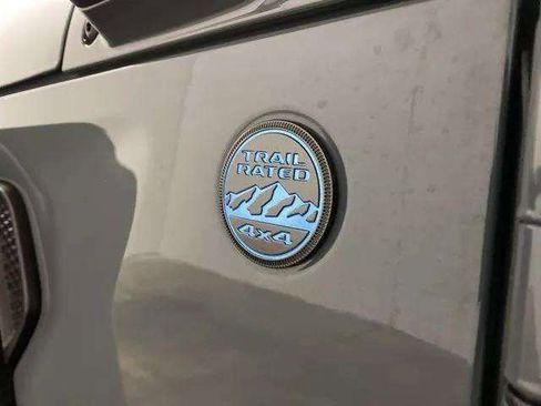 Used 2024 Jeep Wrangler Unlimited image 86