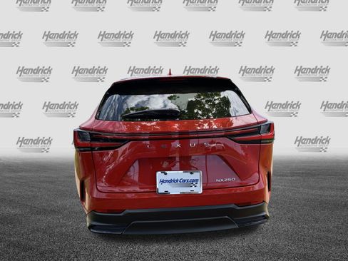 Used 2025 Lexus NX 250 FWD w/ Towing Package (2000 Lbs) image 9