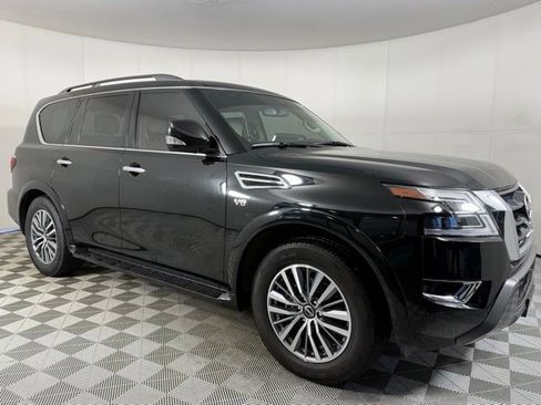 Used 2022 Nissan Armada SV w/ SV Appearance Package image 13