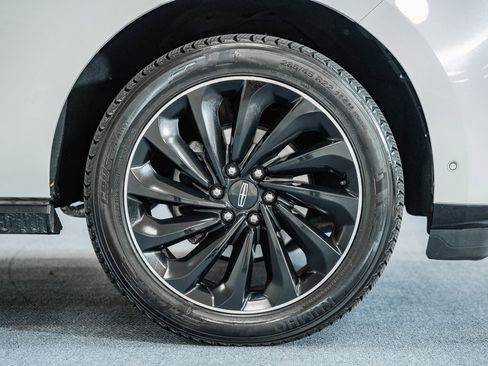 Used 2021 Lincoln Navigator L Black Label w/ Special Edition Package image 18