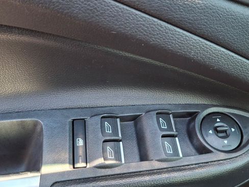 Used 2017 Ford Escape SE w/ Equipment Group 201A AWD/4WD image 14