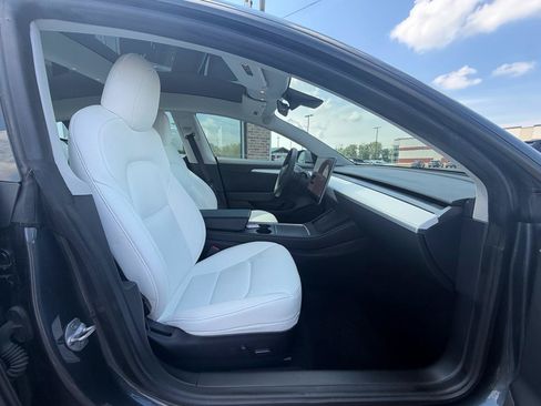 Used 2021 Tesla Model 3 Standard Range Plus RWD image 18