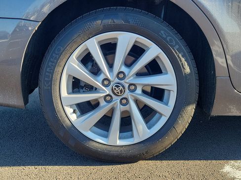 Used 2022 Toyota Camry LE image 5